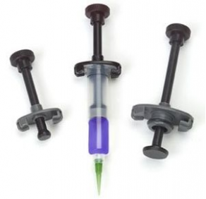 Dosage syringe / with piston