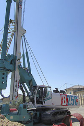 Rotary drilling rig / piling / crawler - ø 2 500 mm, 78 m | B250 XP