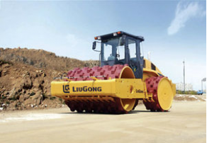 Landfill compactor - 22 500 kg | CLG622L