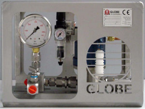 Pressure test unit air-driven - 0.4 - 37 l/min, 26 - 2 410 bar | APU series