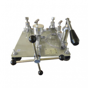 Pressure calibration comparator / hydraulic - 0 - 700 / 0 - 1000 bar | LPC 7000