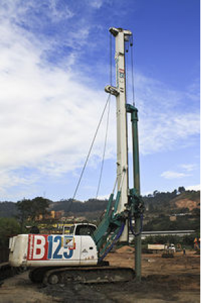 Rotary drilling rig / piling / crawler - ø 1 500 mm, 50 m | B125 XP