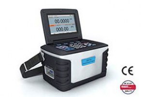 Pressure calibrator / portable / high precision - ADT761