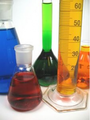 Liquid polishing compound