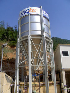 Vertical decanter / wastewater