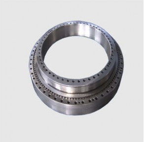 Roller slewing ring / three-row