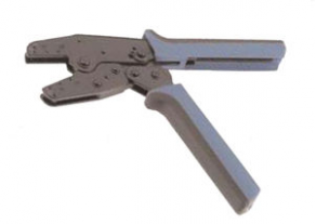Connector crimping tool / for photovoltaic applications