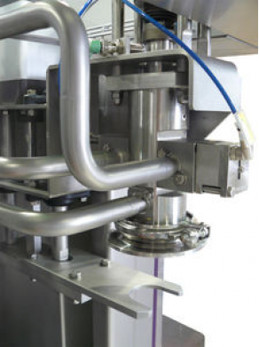 Volumetric filling machine / automatic / liquid - max. 60 p/h | Innokeg Till PETBoy F2