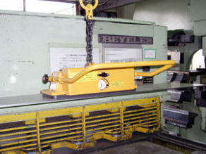 1 pad vacuum lifter for sheet metal - max. 150 kg, 130 x 400 mm | Vacu-Combo QSD-150