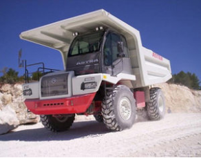 Deep groove dump truck - 260 kW, 28 000 kg | RD