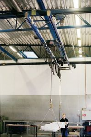 Double-girder overhead traveling crane - 125 - 1 500 kg 