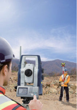 Reflectorless total station / wireless / dual optical - max. 1 000 m, 0.5" - 5", IP65 | SX series
