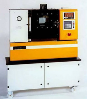 Forming press / hydraulic / for plastic parts / laboratory - P 200 HT, 300 HT