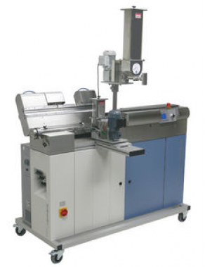 Twin-screw extruder / compounding / laboratory - 20 mm, 11 kW