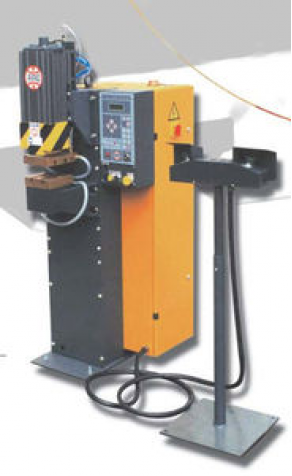 Projection welding machine / for pneumatic cylinders - 30 - 115 kVA, 6 bars | M series