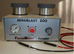 Compact blast cabinet - Miniblast series