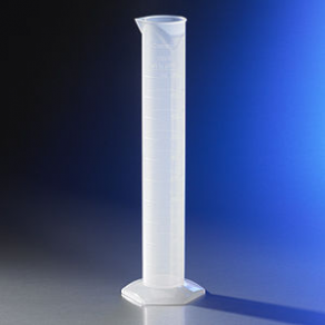 Graduated cylinder - 10 - 2 000 ml