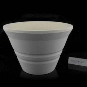 Crucible for high-temperature applications / ceramic