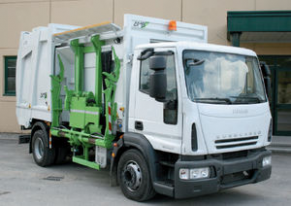 Side loader waste collection vehicle - CL1-N
