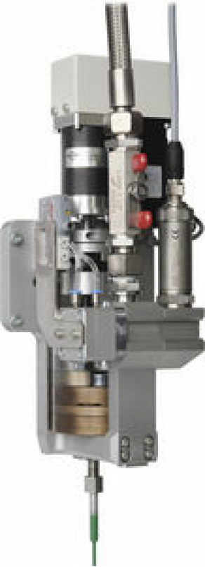Dynamic mixing head / resin