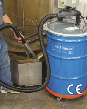 Oil and chip vacuum cleaner / industrial