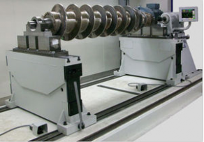 High-accuracy balancing machine / horizontal axis - max. 150 - 1500 kg, ø 1600 mm | UHK 16 - 26 