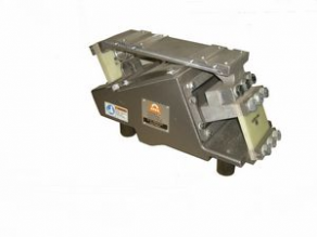 Vibrating feeder / electromagnetic - PROGRADE&trade; HC series