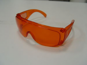 Protective goggles