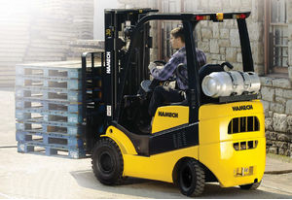 Forklift / combustion engine / pneumatic tire - 3 000 - 4 000 lb | V34 series