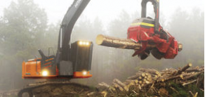 Swing arm log loader - 25 435 kg, 136 kW | ZX240F-3